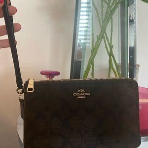 Coach Double Corner Zip Wristlet